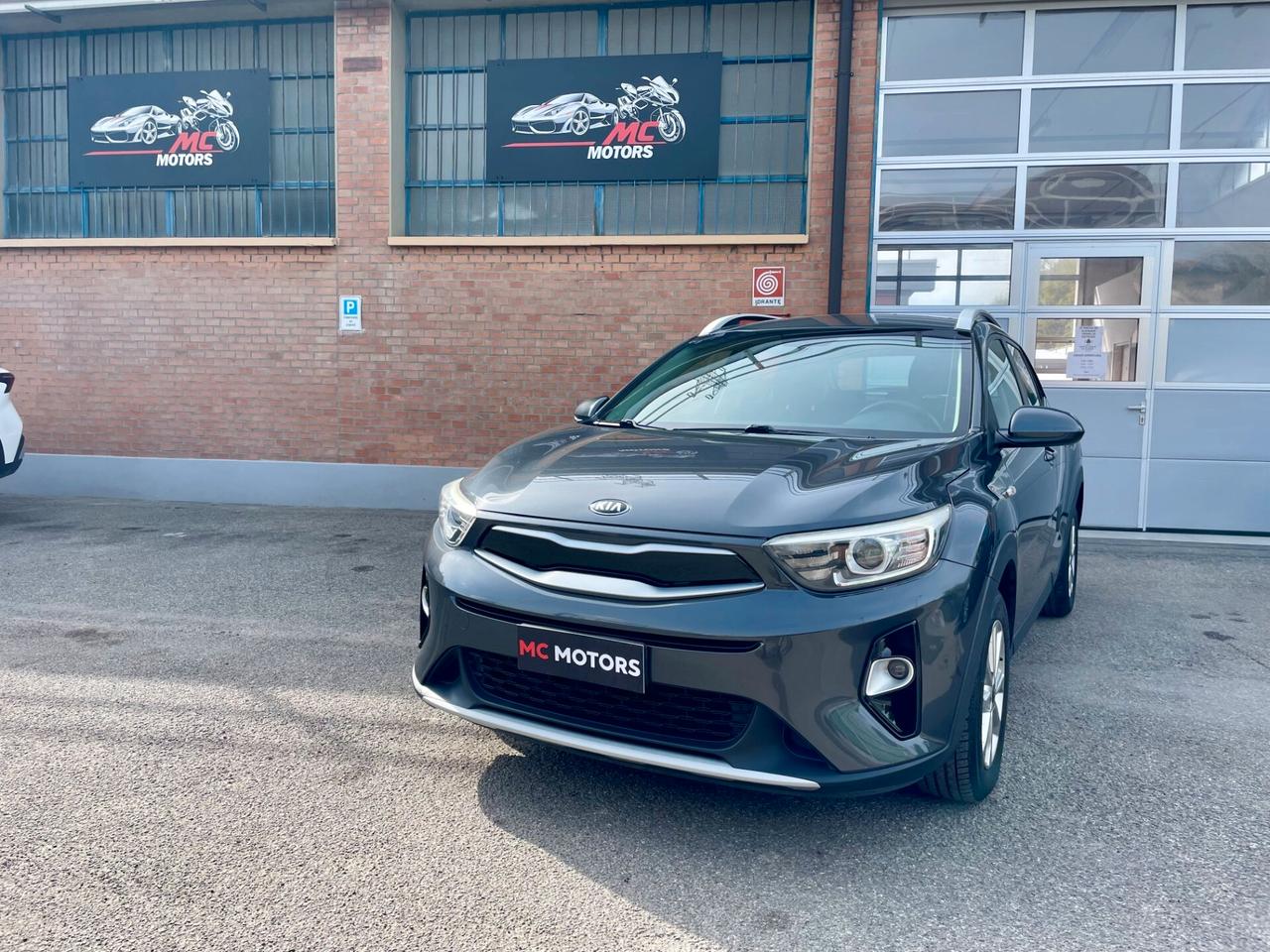 Kia Stonic 1.4 Benzina 100 CV- UNICO PROPRIETARIO- TAGLIANDATA 02/2026