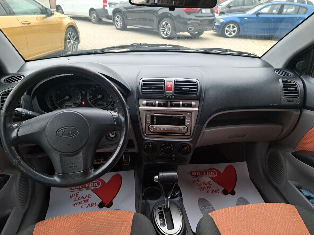 Kia Picanto 1.0 benzina / 65 cv/AUTOMATICA , perfetta NEOPATENTATI