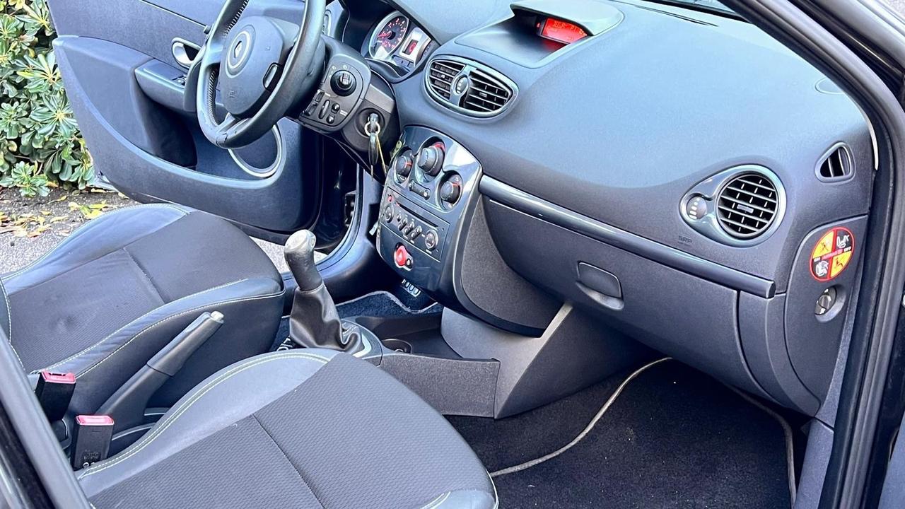 Renault Clio 1.2 16V 5 porte Le Iene Unico proprietario ok neo patentati