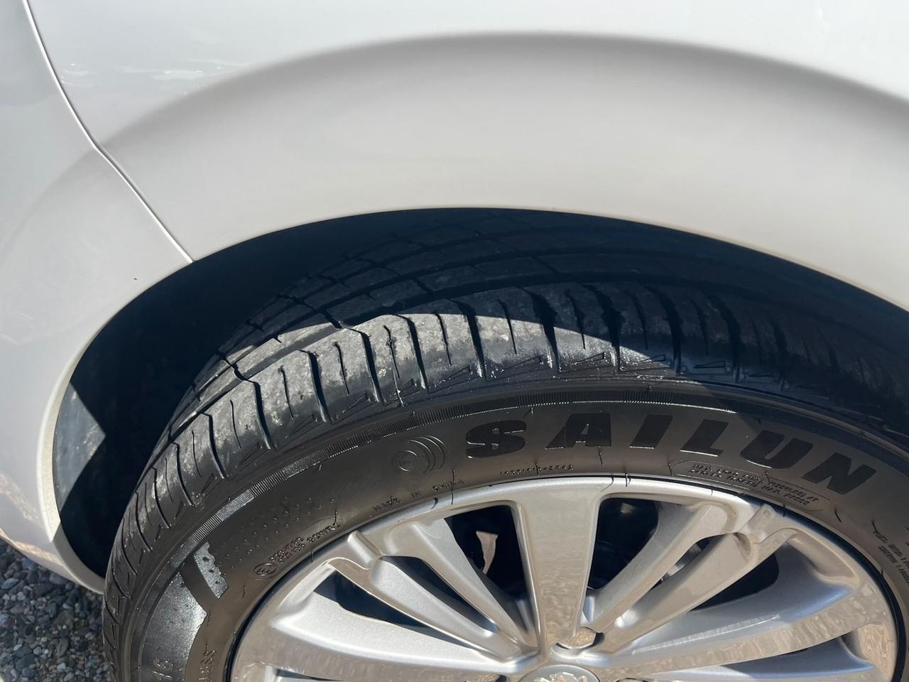 Peugeot 208 PureTech 82 5p. Allure
