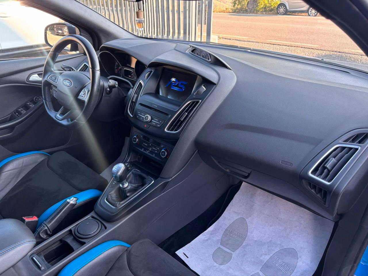 FORD FOCUS RS