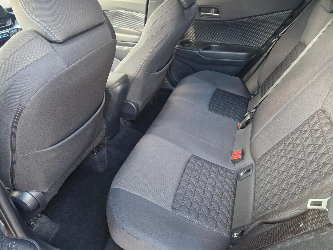 Toyota C-HR 2.0 Hybrid E-CVT Comfort