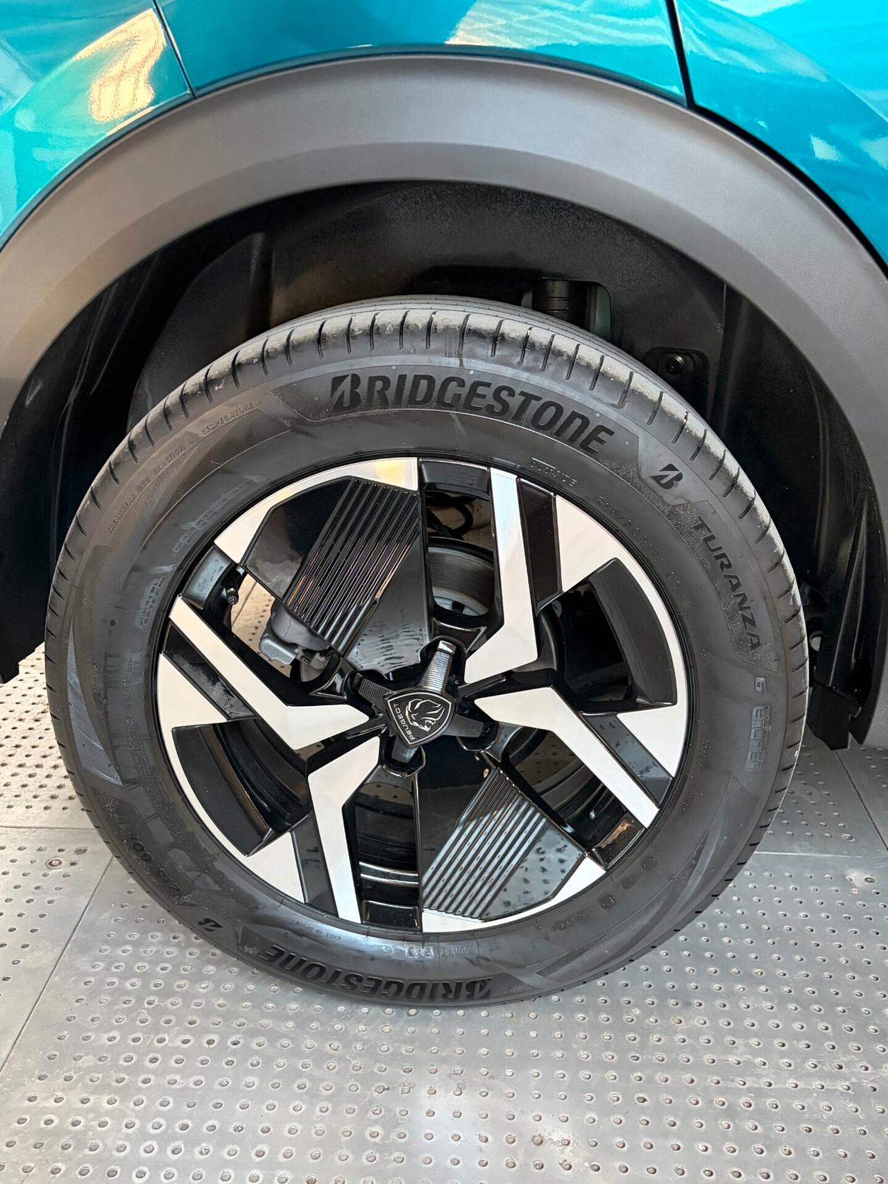 PEUGEOT 2008 HYBRID 145 e-DCS6 ALLURE (1.900 KM, IVA ESPOSTA)