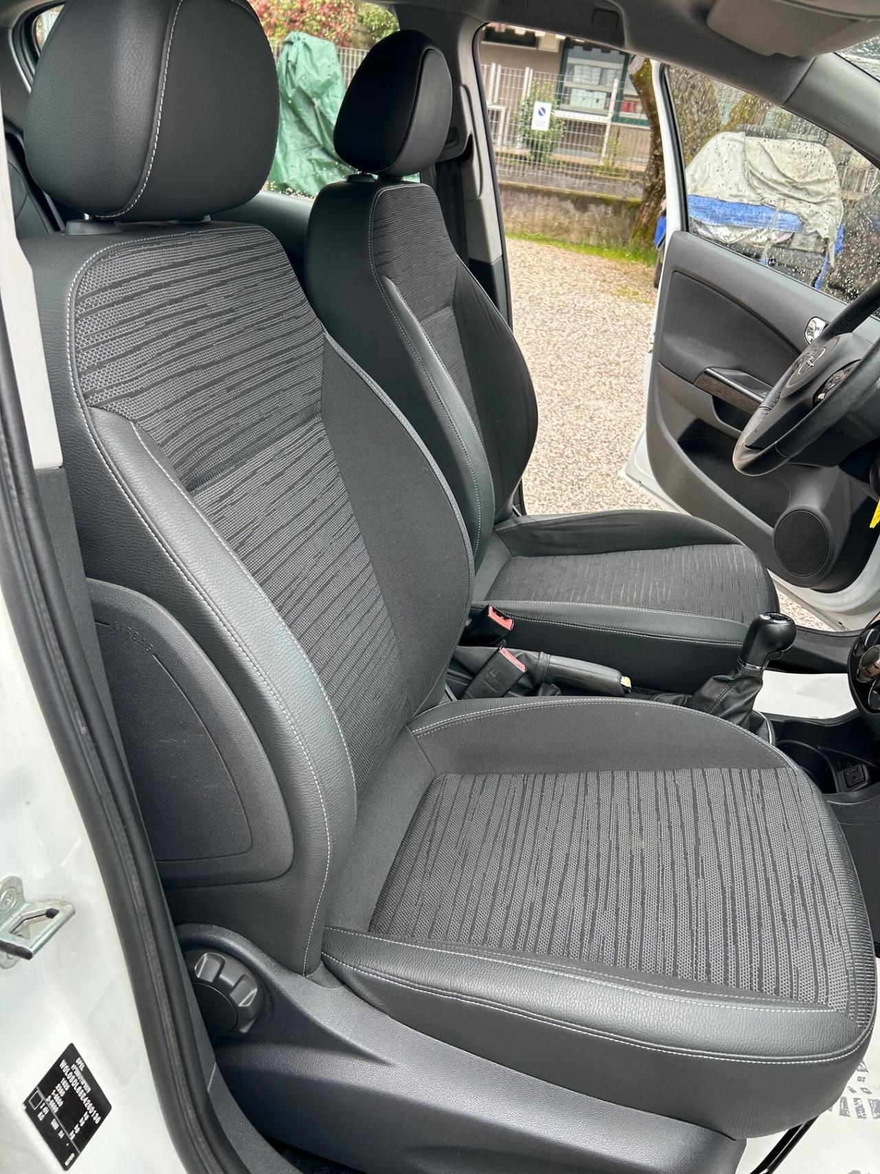 Opel Corsa 1.2 5 p UNIPROPRIETARIO-NEOPATENTATI