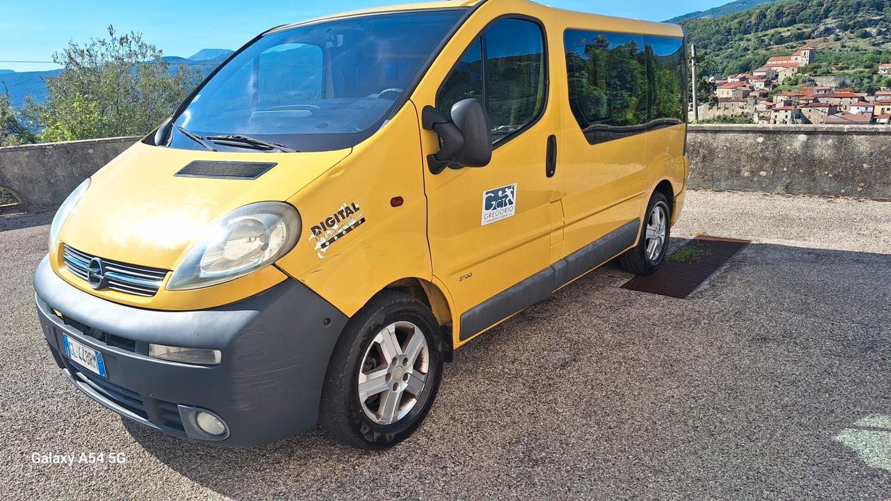 Opel Vivaro 29 2.5 DTI PC-TN Combi