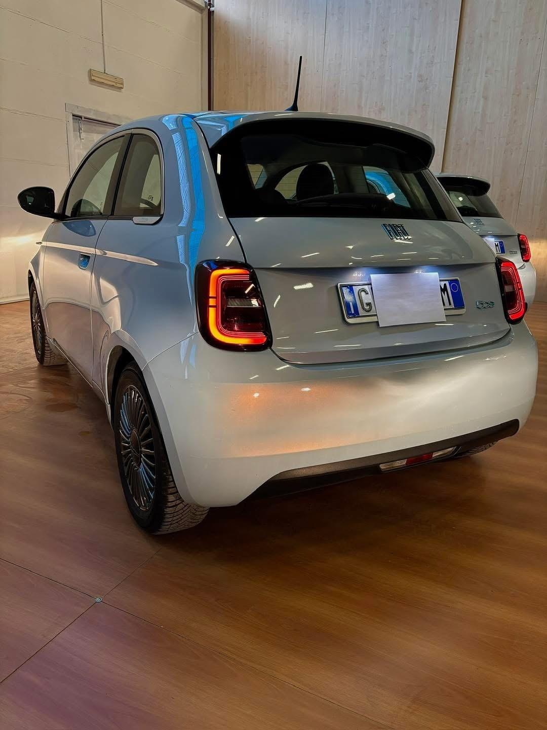 Fiat 500 500e Berlina 42 kWh Icon