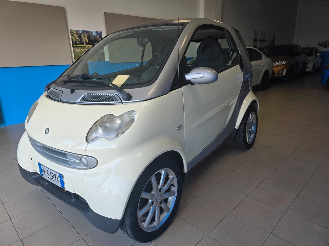 Smart ForTwo 1000 45 kW coupé pure