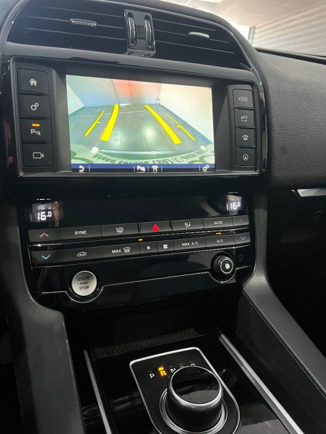 JAGUAR F-Pace 2.0 D 180 CV AWD aut. Prestige