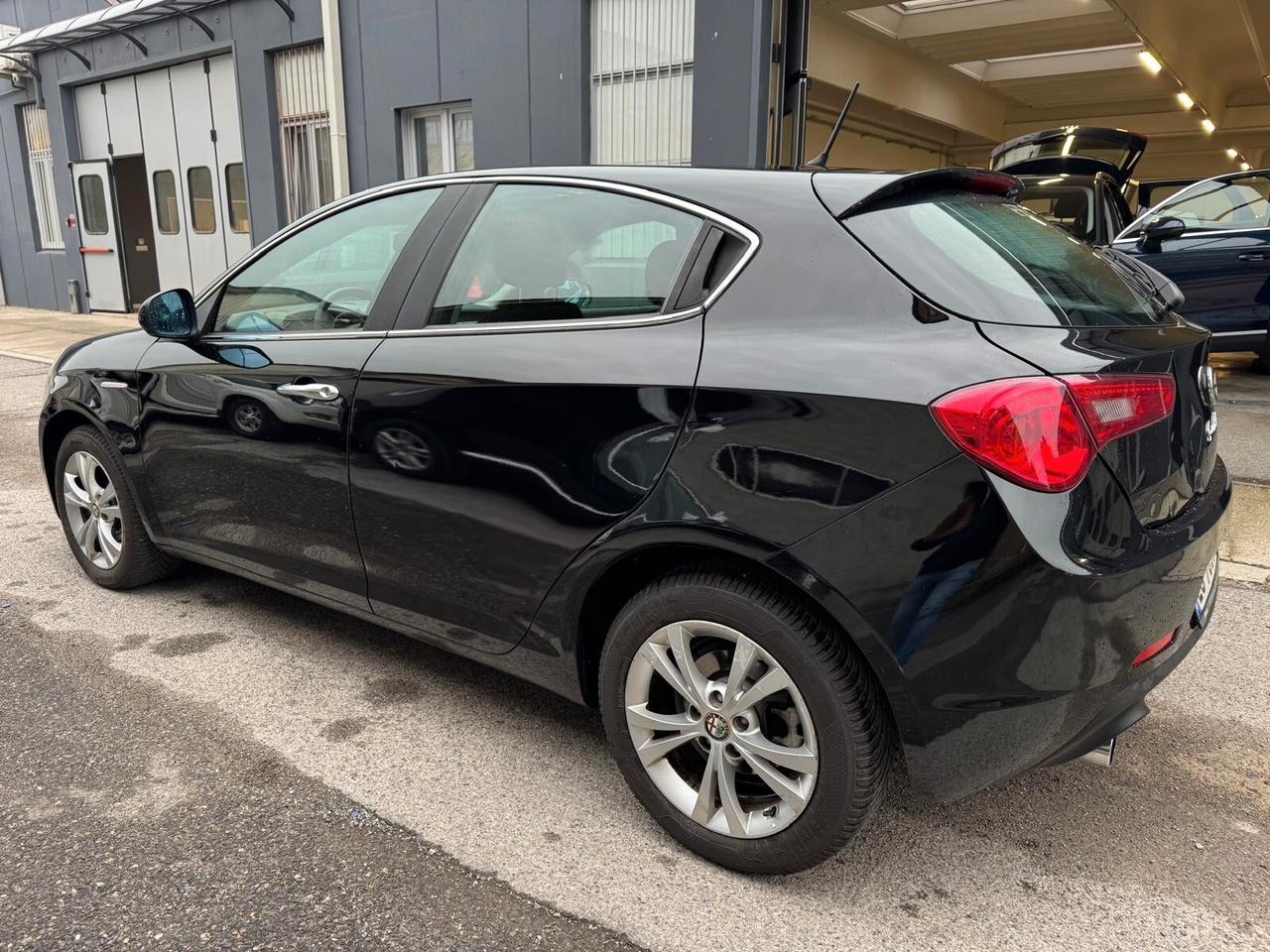 Alfa Romeo Giulietta 1.6 JTDm-2 105 CV*EURO5*CERCHI