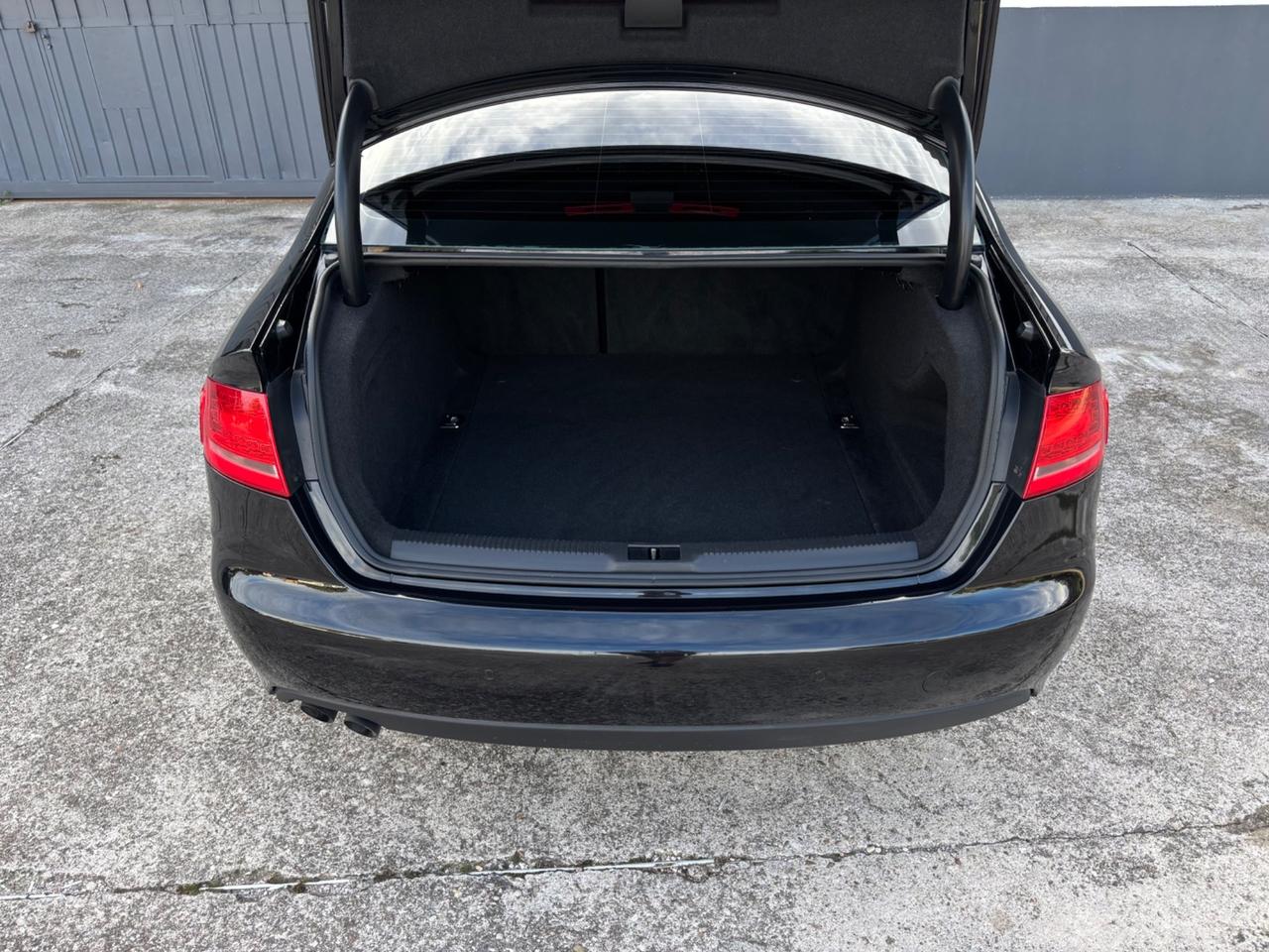 Audi A4 2.0 TDI 143CV. Garanzia, neopatentati