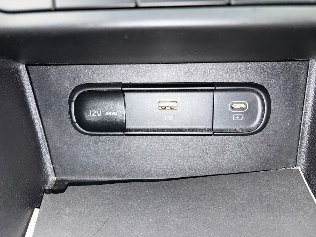 Kia Sportage 1.6 CRDi MHEV Business