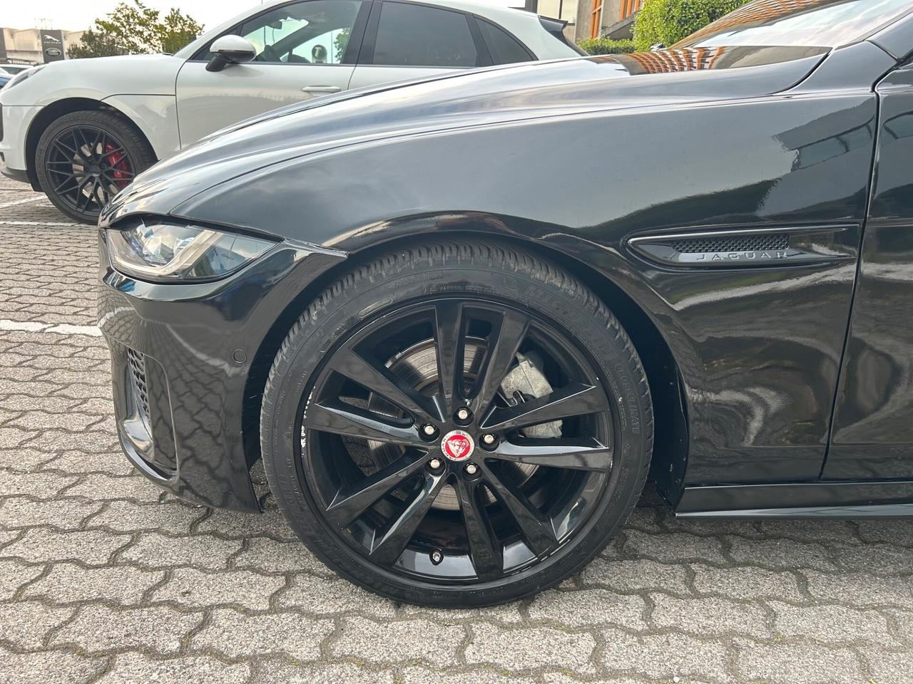 Jaguar XE 2.0 i4 R-Dynamic S rwd 250cv auto