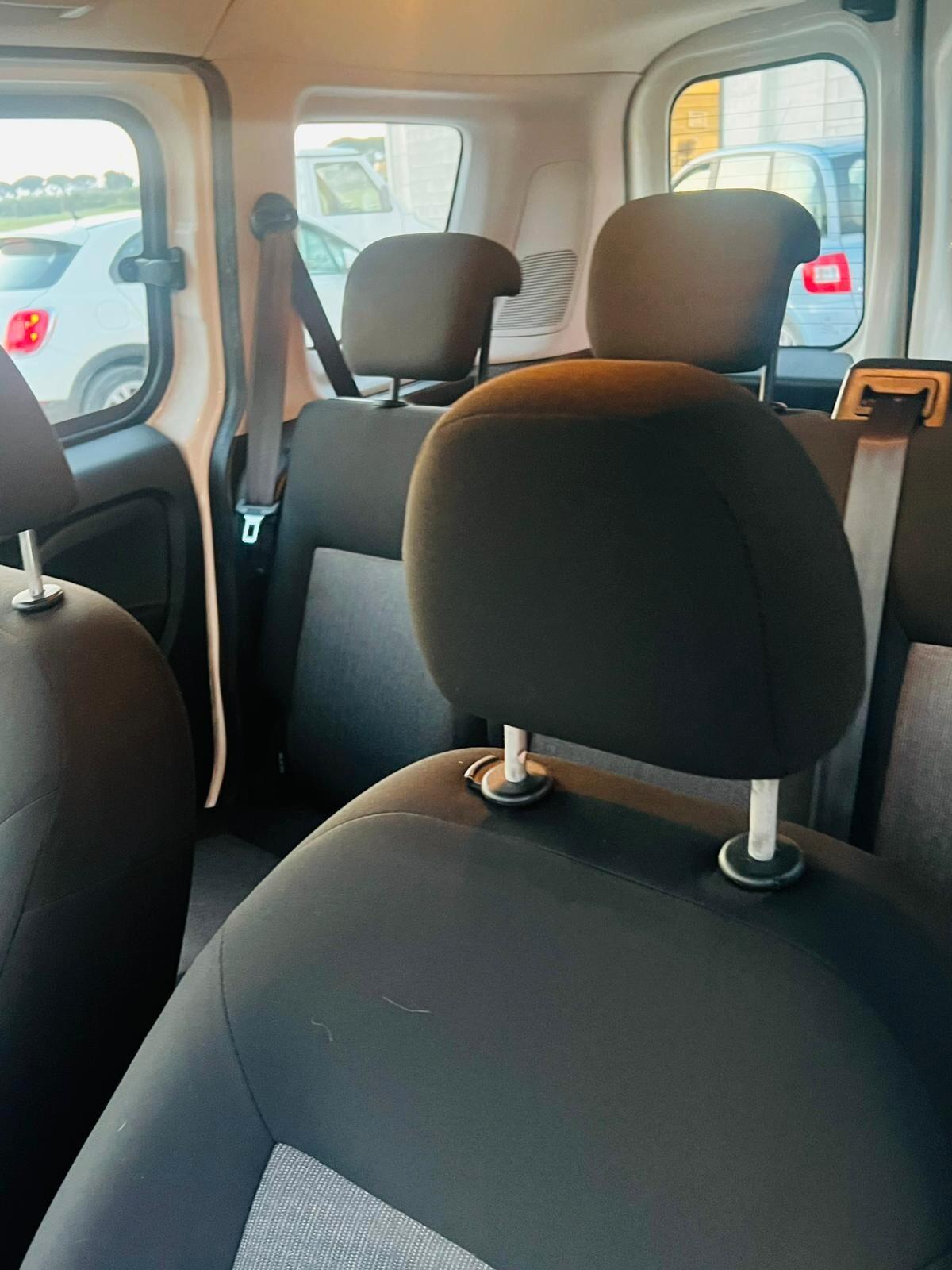 Fiat Doblo 1.3 Multijet Combi 5 posti