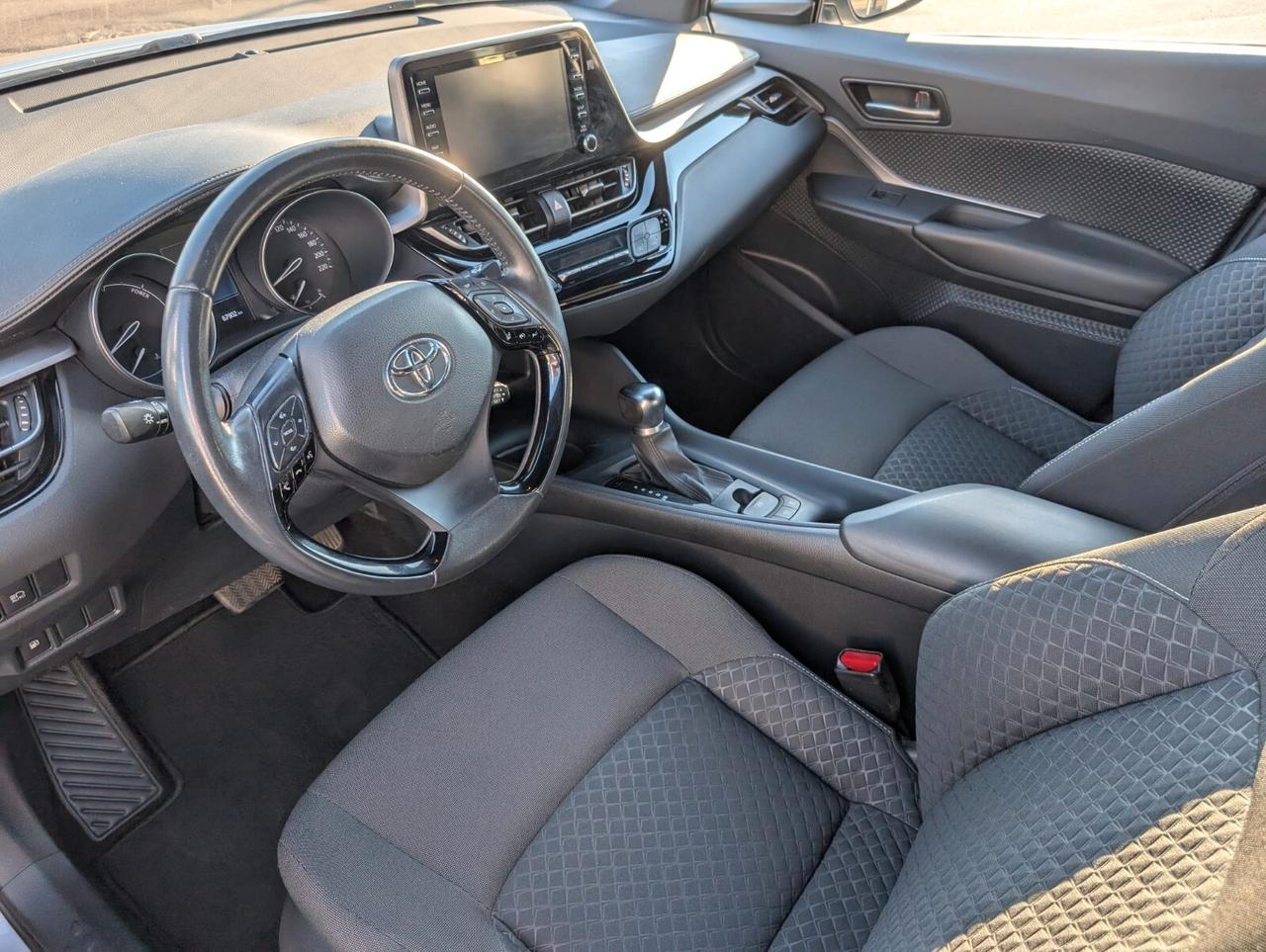 Toyota C-HR 1.8 Hybrid E-CVT Active