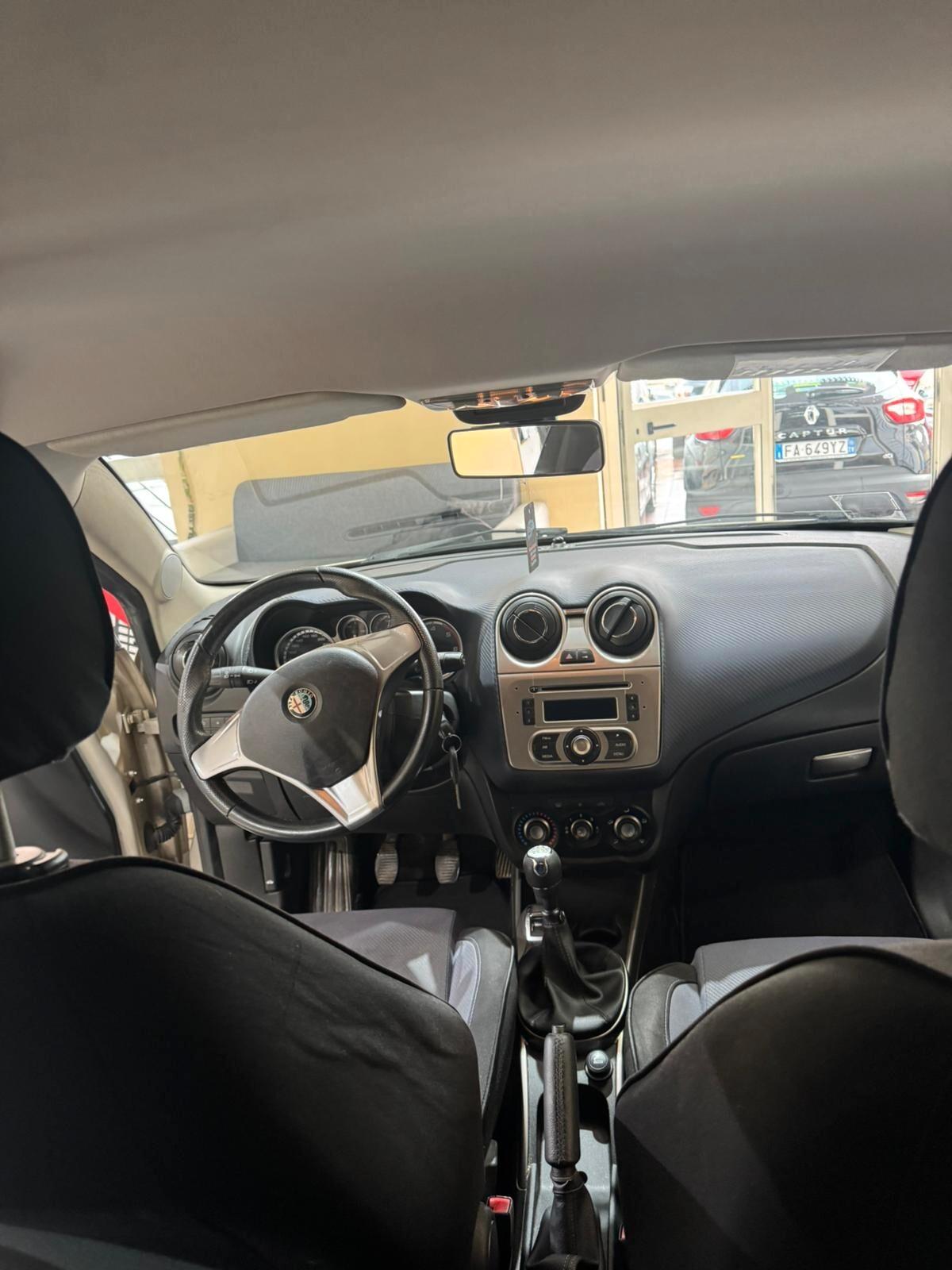 Alfa Romeo MiTo 1.6 JTDm 16V Distinctive Sport Pack