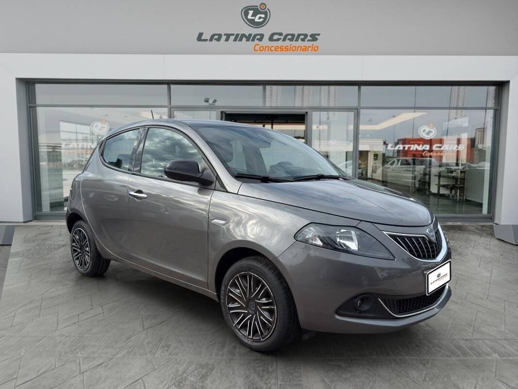 Lancia Ypsilon III 1.0 firefly hybrid Gold s&s 70cv 5p. Con CARPLAY