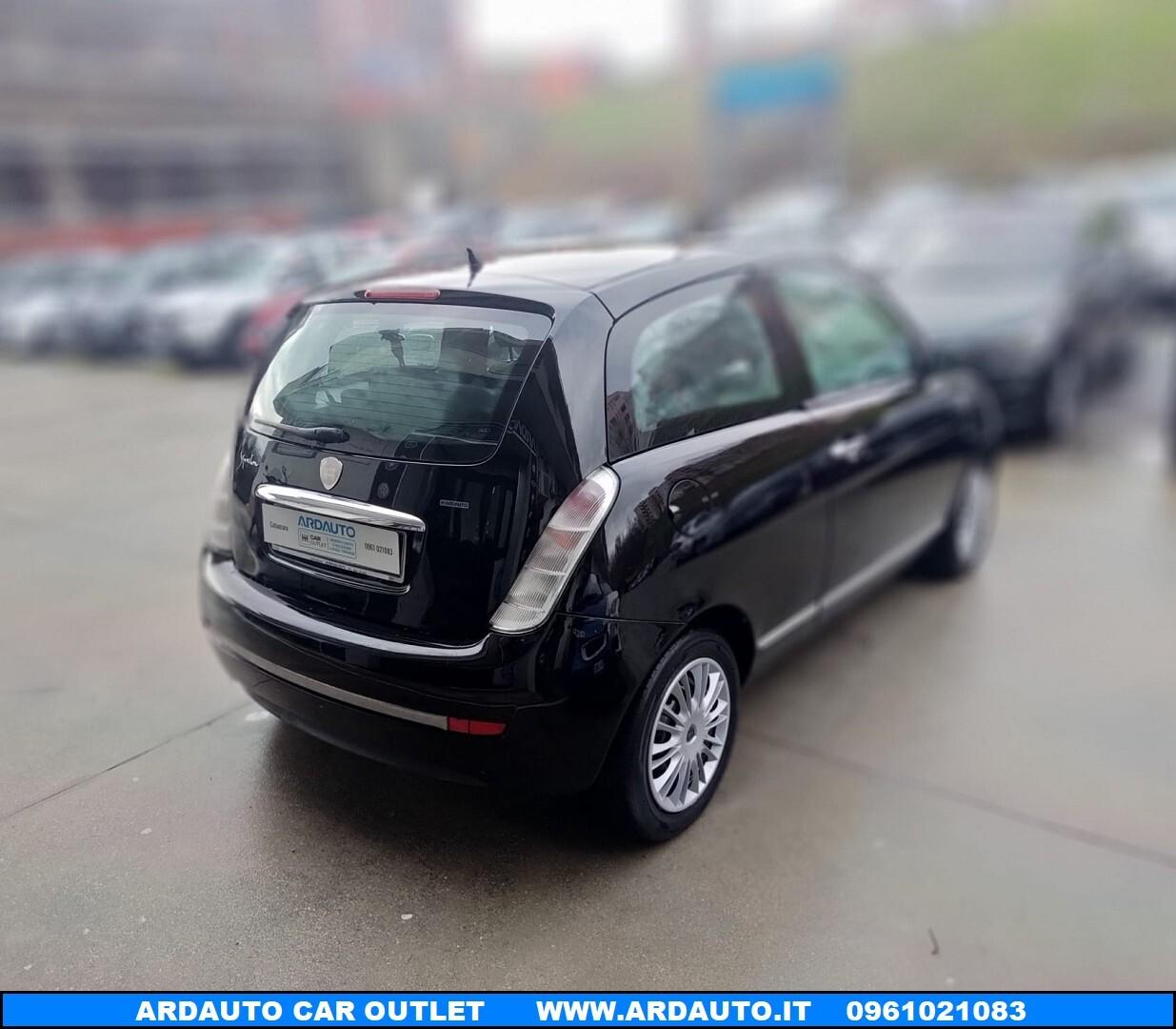 Lancia Ypsilon 1.2 Argento