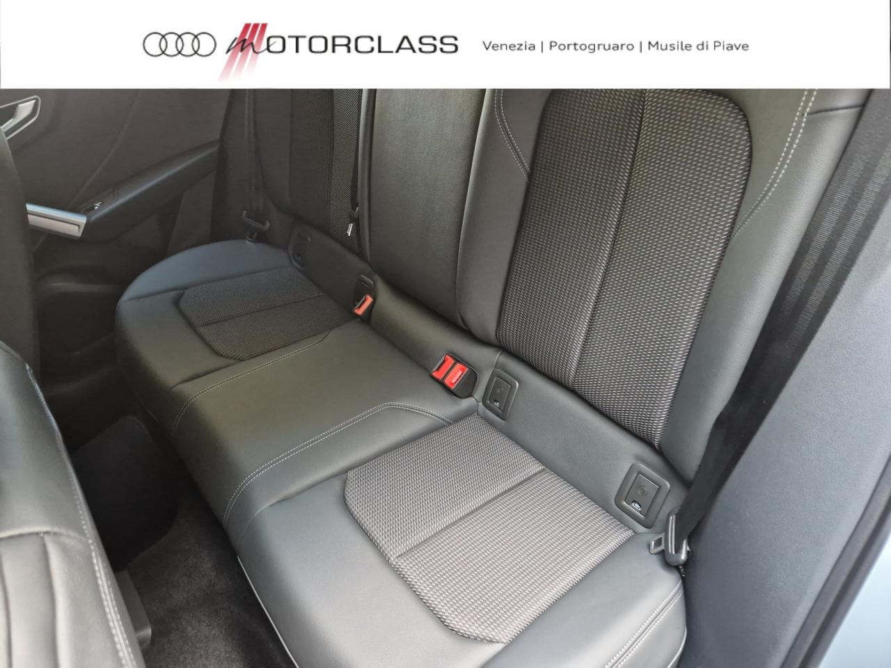 Audi Q2 35 1.5 tfsi identity black s tronic