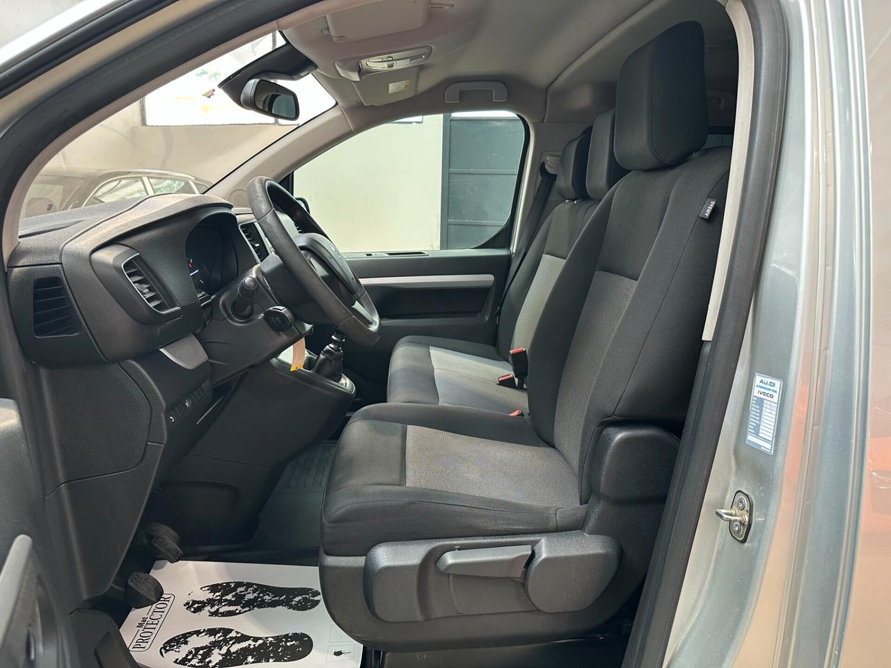 Peugeot Traveller L3 PASSO LUNGO - 9 POSTI