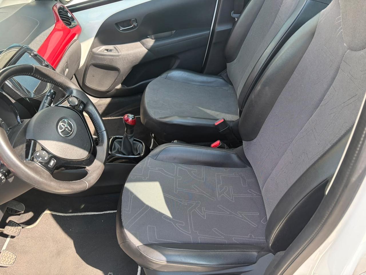 Toyota Aygo 1.0 VVT-i 69 CV 5 porte x-cite*NEOPATENTATI*CABRIO*EURO6
