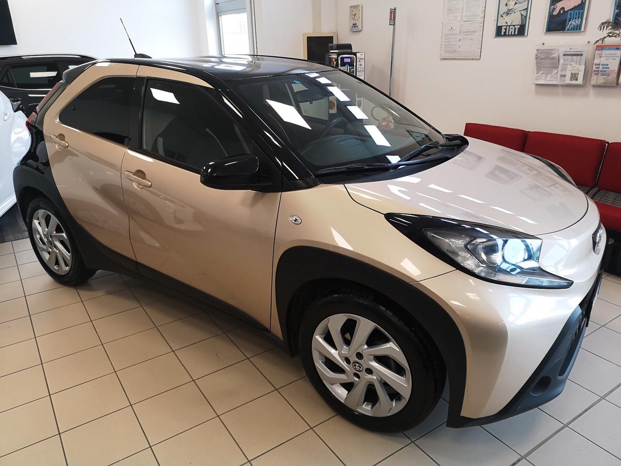 Toyota Aygo X 1.0 VVT-i 72 CV 5 porte Trend