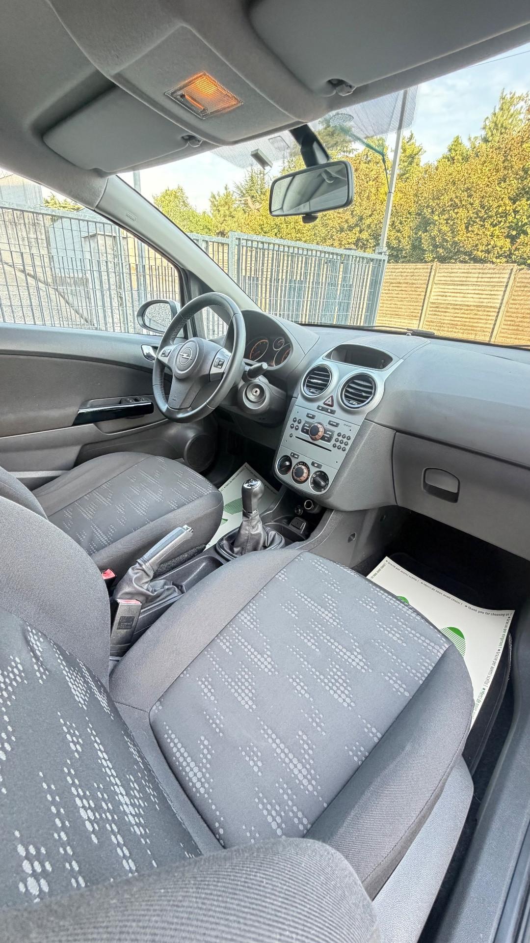 Opel Corsa 1.2 3 porte Club
