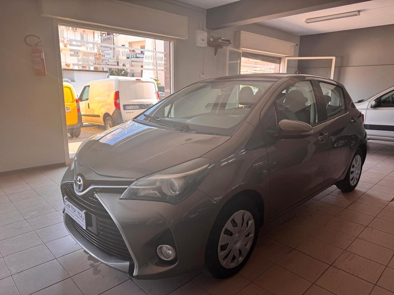 Toyota Yaris 1.5 Hybrid 5 porte Business
