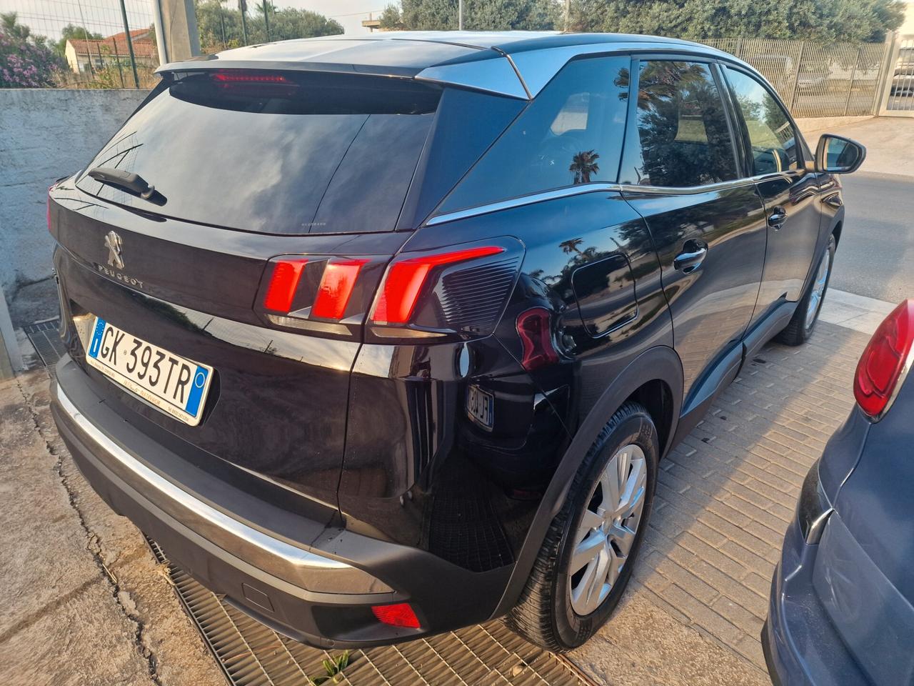 Peugeot 3008 BlueHDi 120 S&S EAT6 Business