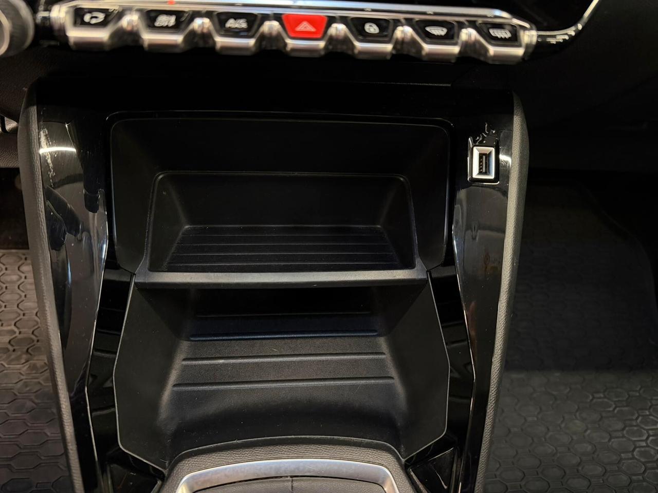 Peugeot 208 PureTech Active-KM CERTIFICATI-PERMUTE-12 MESI GARANZIA