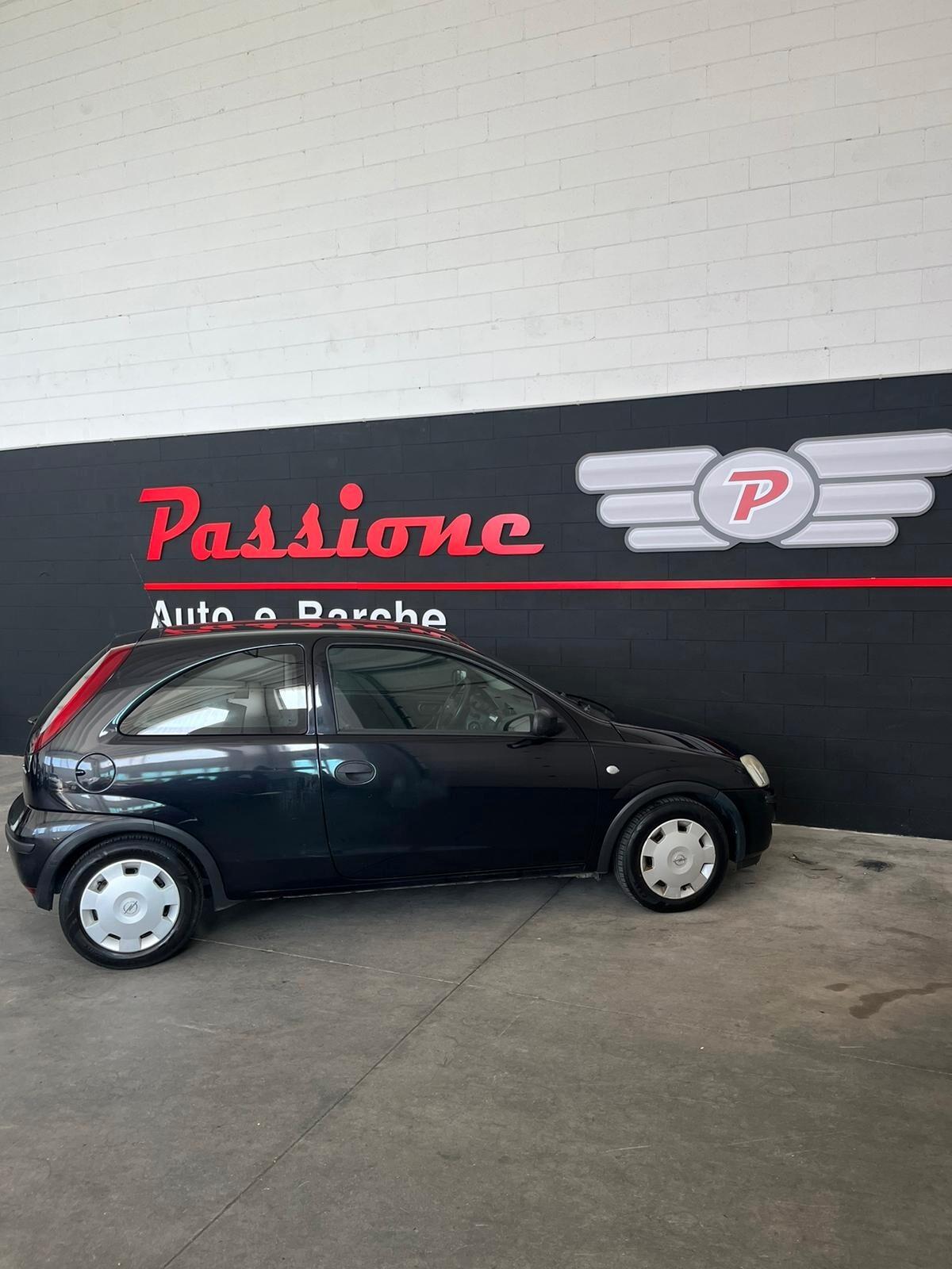 Opel Corsa 1.2i 16V cat 3 porte Silverline