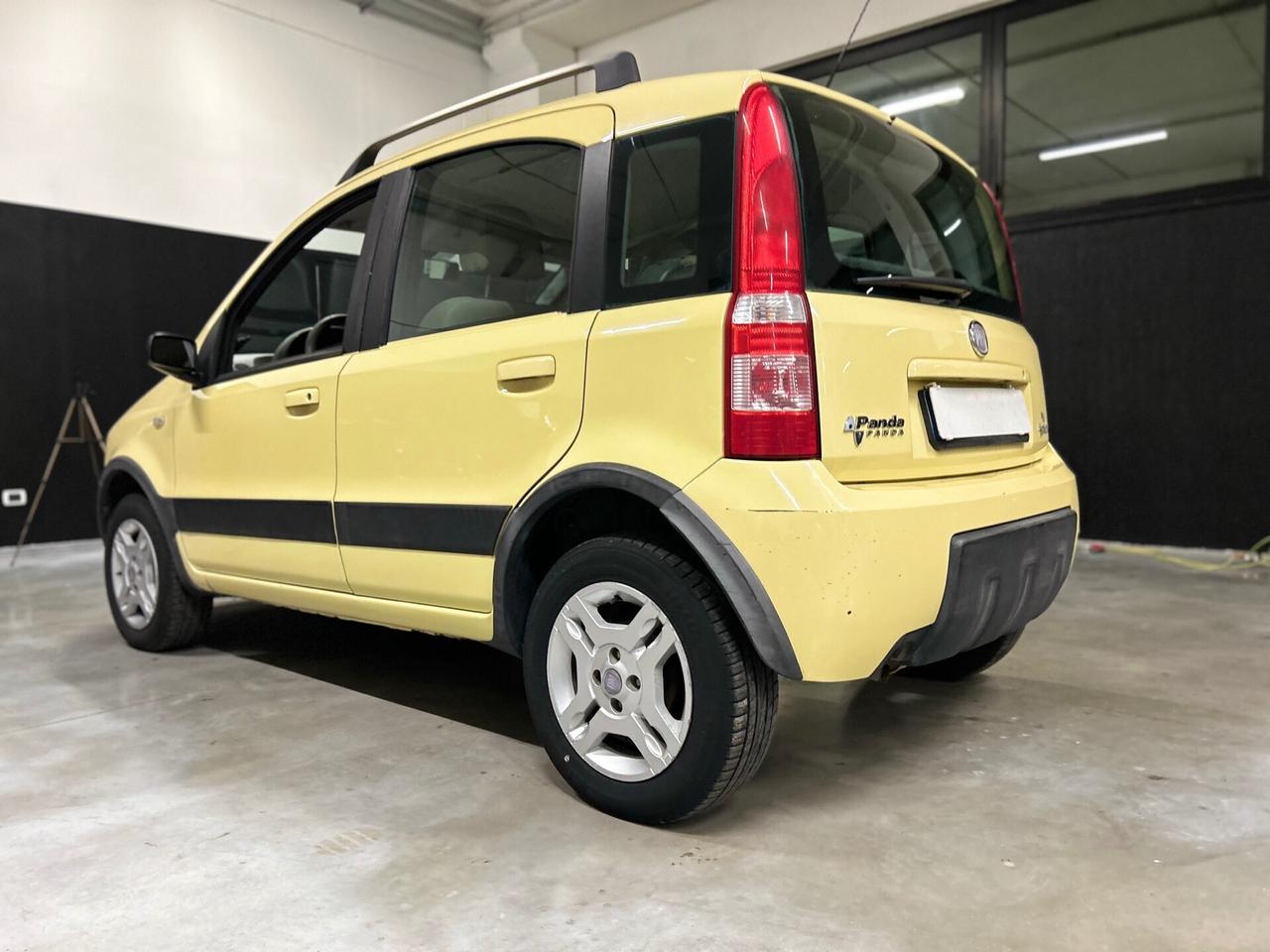 Fiat Panda 1.2 BENZINA/METANO - OK NEOPATENTATI - DISTRIBUZIONE OK !