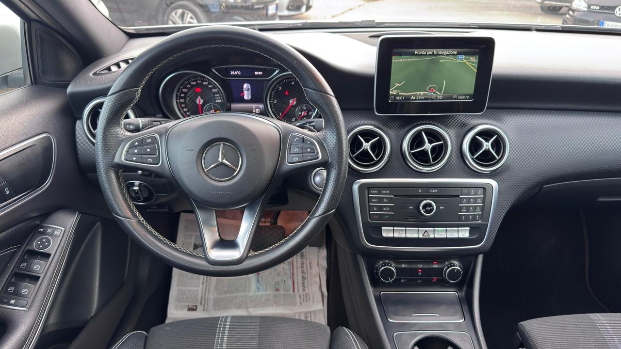 Mercedes-benz A 220 d Automatic Premium