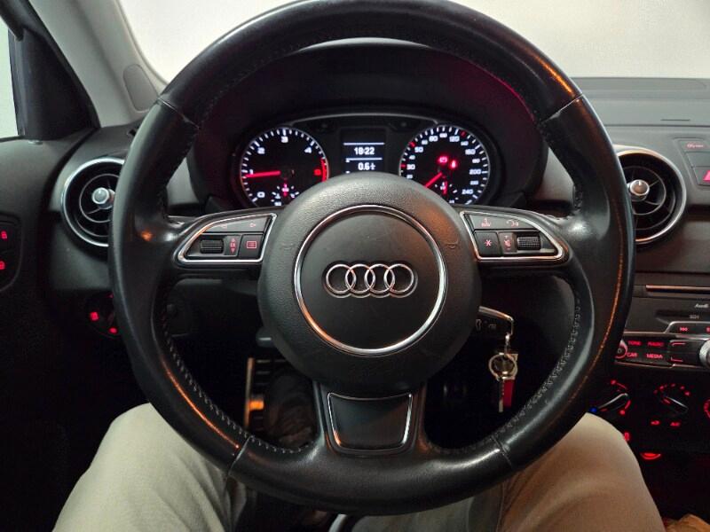 AUDI A1/S1 A1 SPB 1.6 TDI 116 CV Design