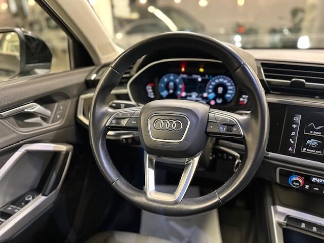 Audi Q3 35 TDI S tronic Business