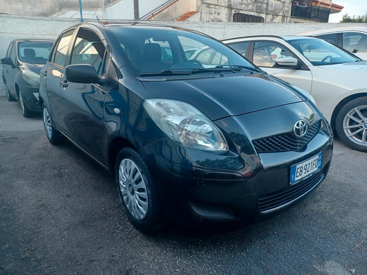 Toyota Yaris 1.4 D-4D 90 CV 5 PORTE ANNO 2010