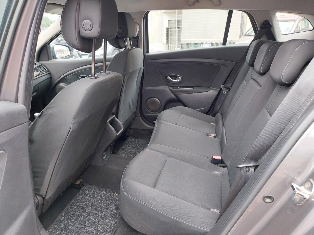 RENAULT MEGANE 1.5 DIESEL STATION WAGON 2011
