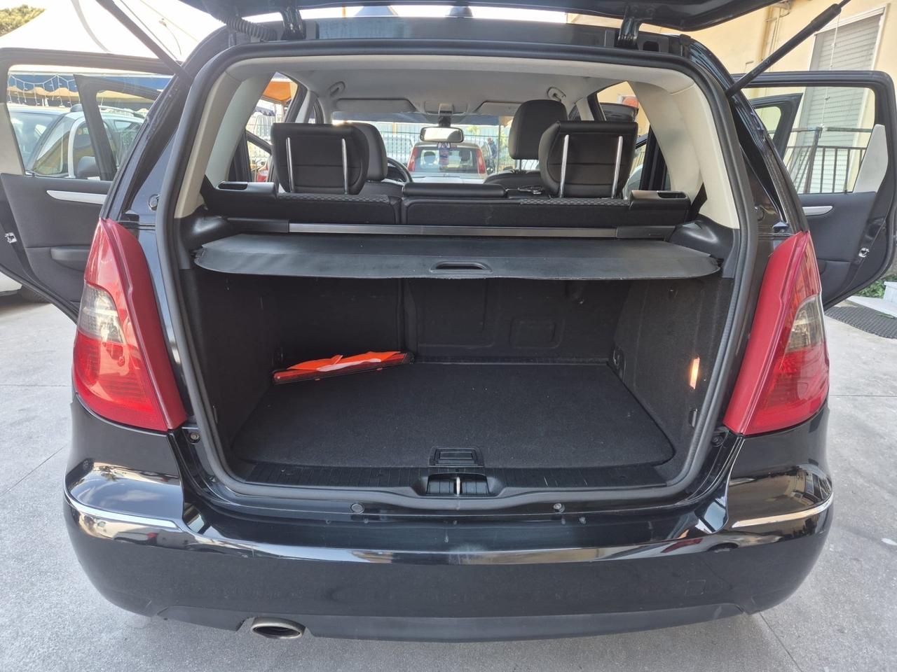 Mercedes-benz A 150 BlueEFFICIENCY Avantgarde