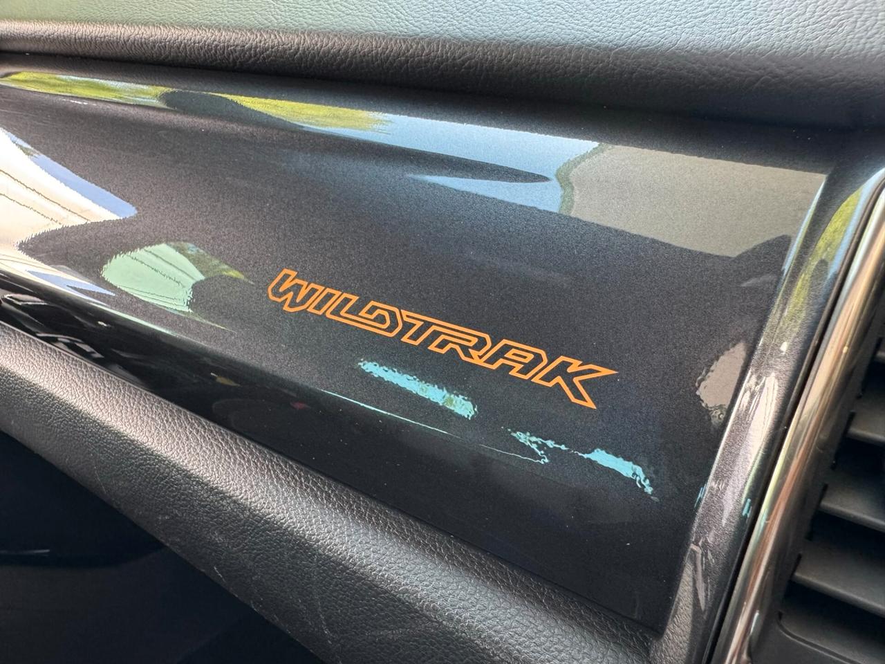 Ford Ranger 2.0 tdci double cab Wildtrak UNIPROPR.
