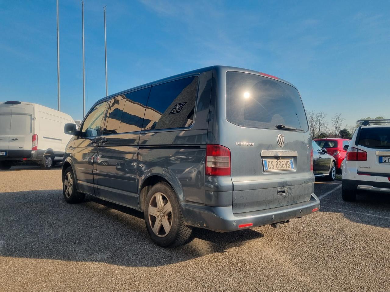 VOLKSWAGEN MULTIVAN 2.5 TDI 130CV COMFORTLINE