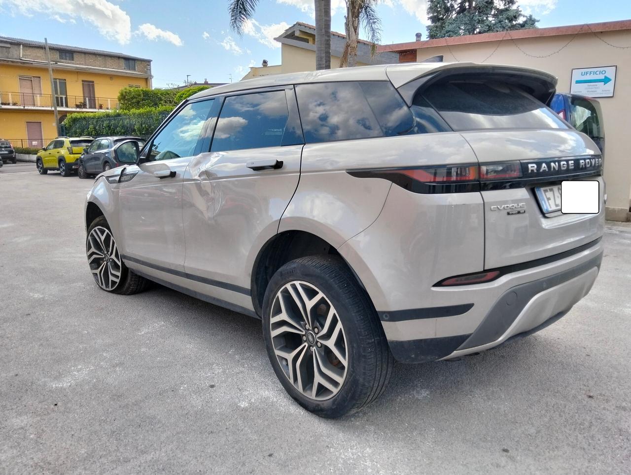 Rover Range Evoque 2.0D 150cv 2019 SINISTRATA