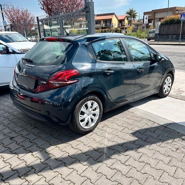 Peugeot 208 PureTech 82 5 porte Allure