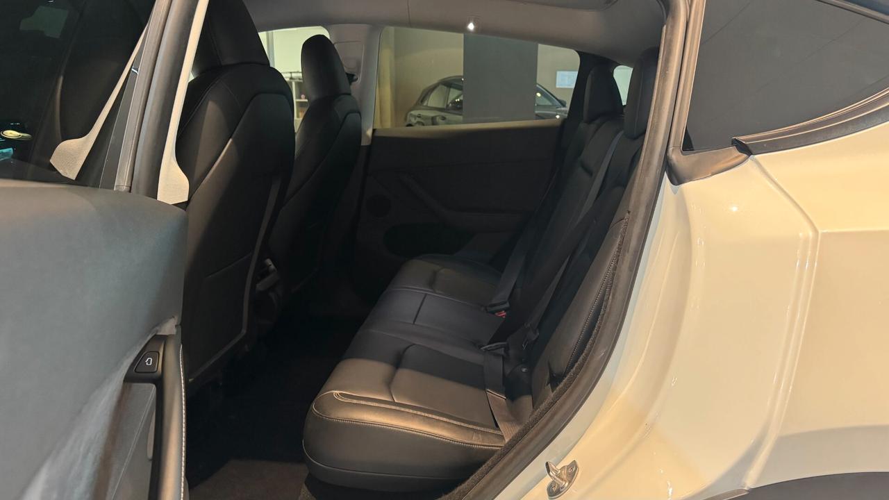 TESLA MODEL Y RWD 120CV - 2024