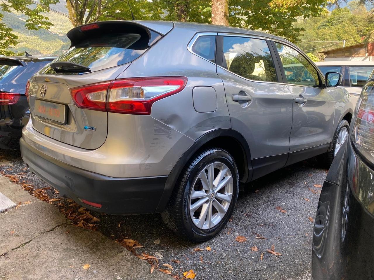 Nissan Qashqai 1.5 dCi Tekna 110CV GARANZIA 1 ANNO