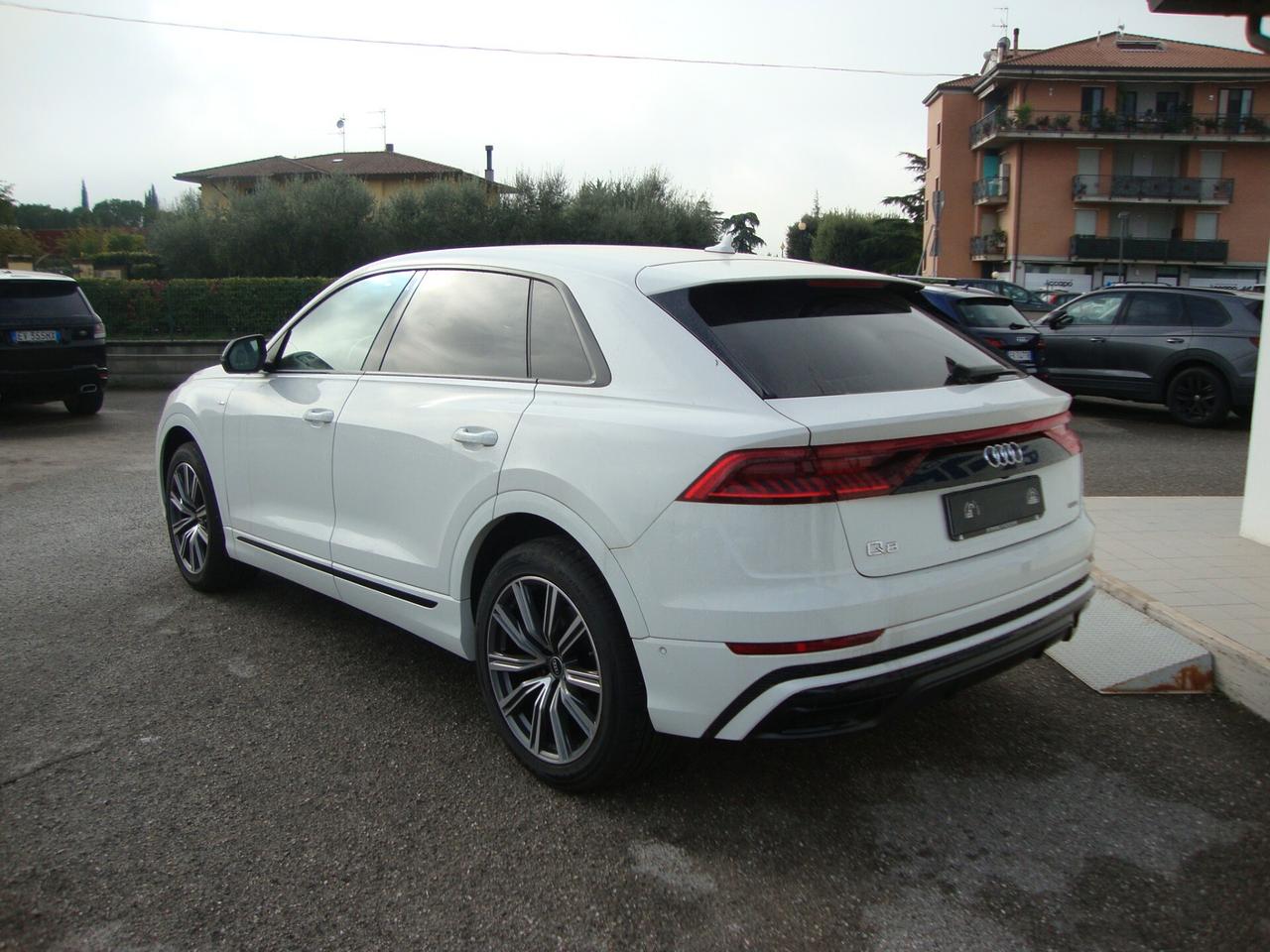 Audi Q8 45 TDI quattro tiptronic S-Line