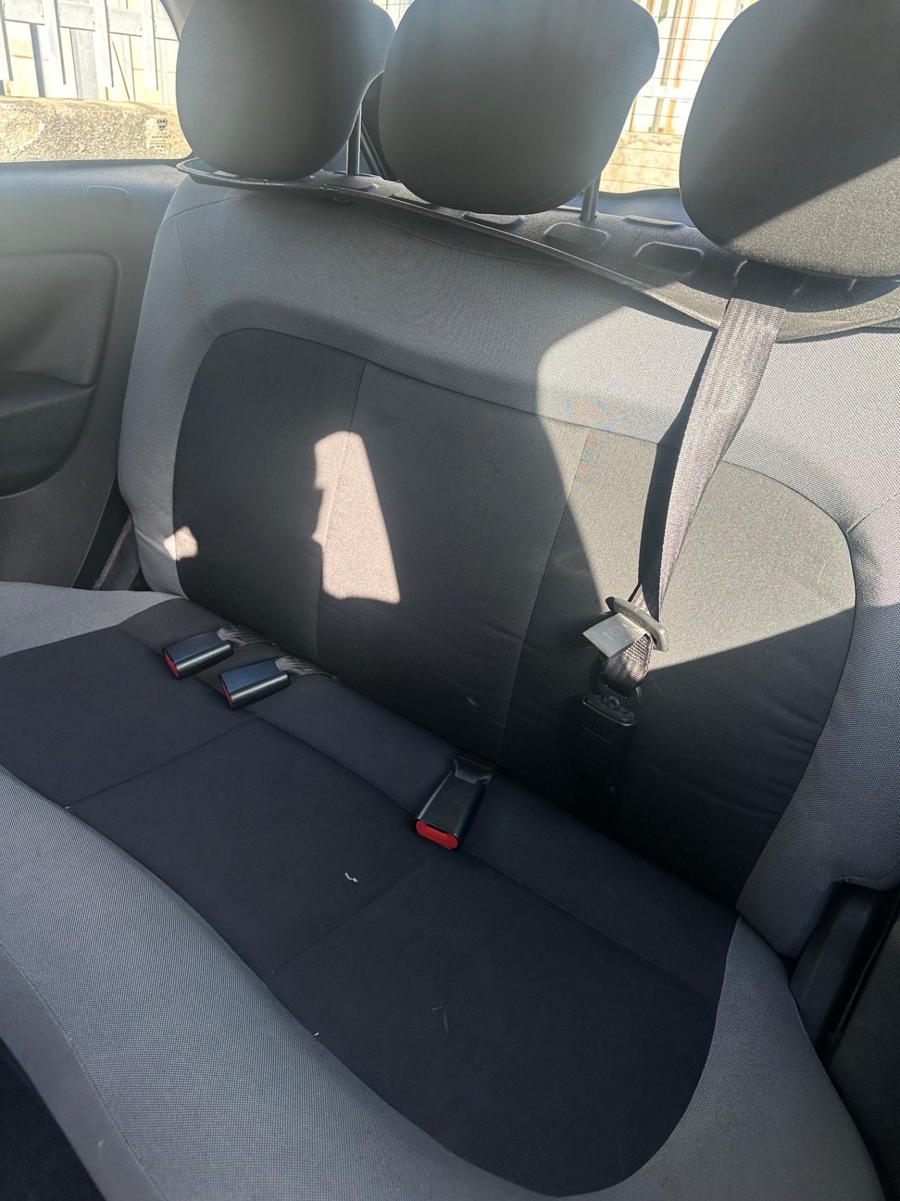 Lancia Ypsilon 1.3 MJT 75 CV Platino