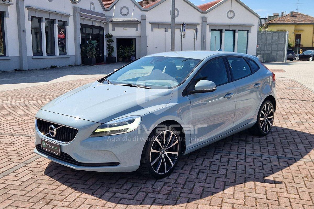 VOLVO V40 D2 Momentum