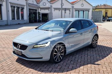 VOLVO V40 D2 Momentum