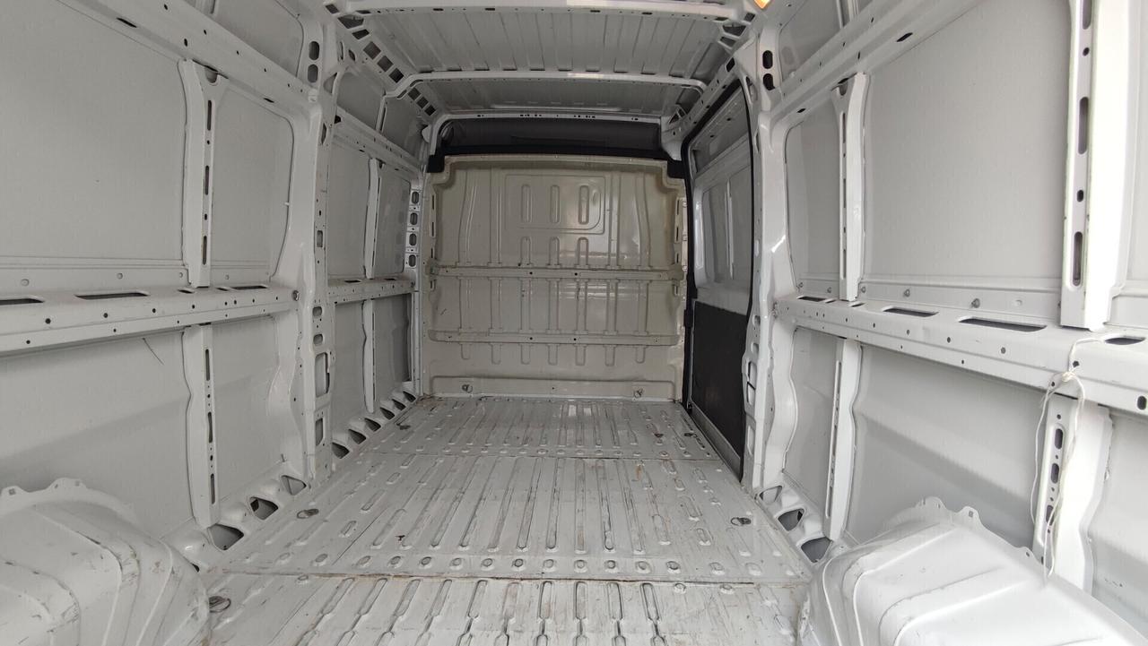 Fiat Ducato * 6 METRI * PASSO MEDIO LUNGO