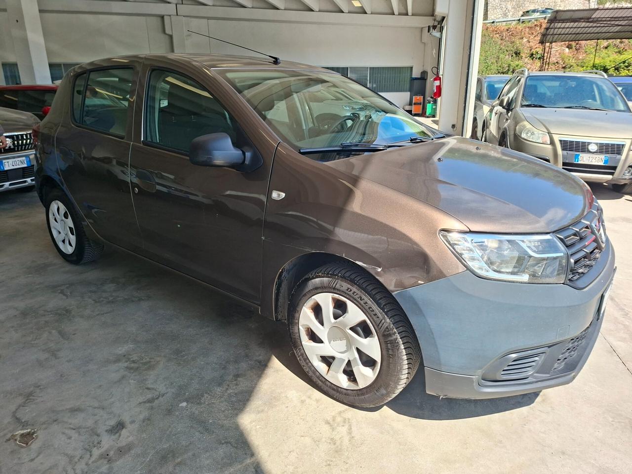 Dacia Sandero 2017 / 75CV / 5PORTE / DA NEOPATENTATI