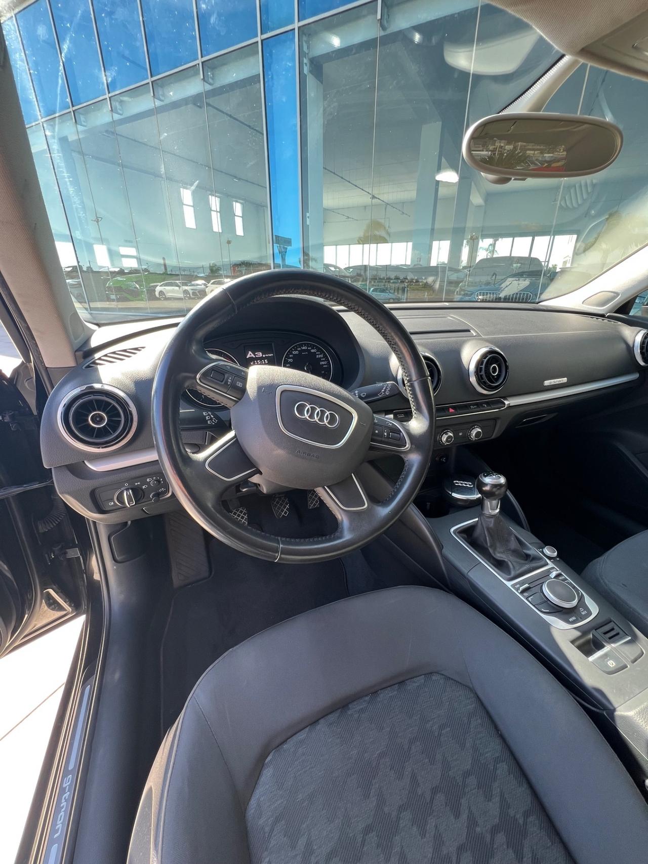 Audi A3 SPB 1.4 110CV g-tron Attraction